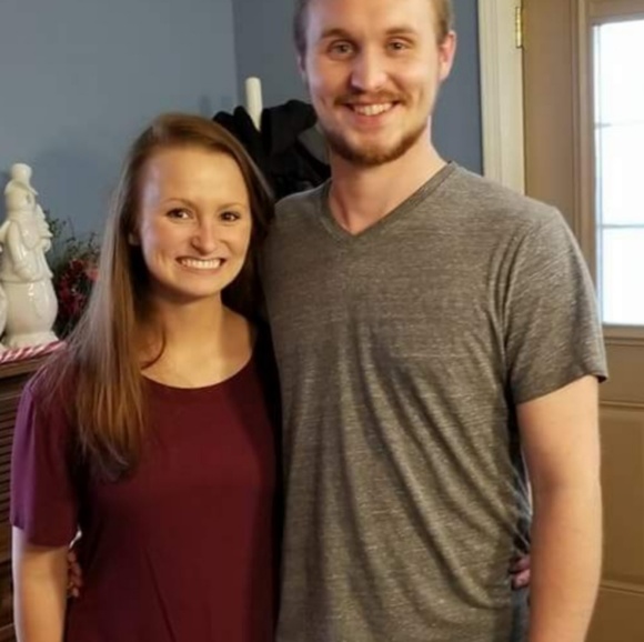 Meet your Posher, Tori - Picture 1 of 1